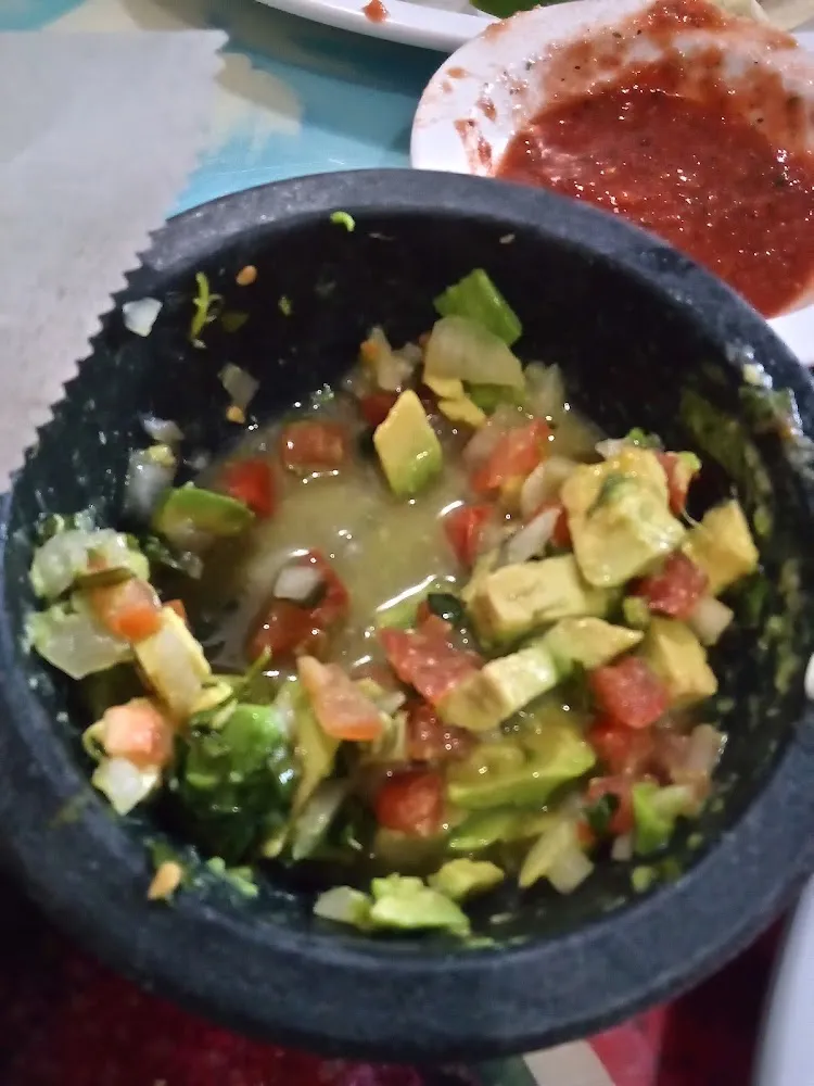 Guacamole Salad